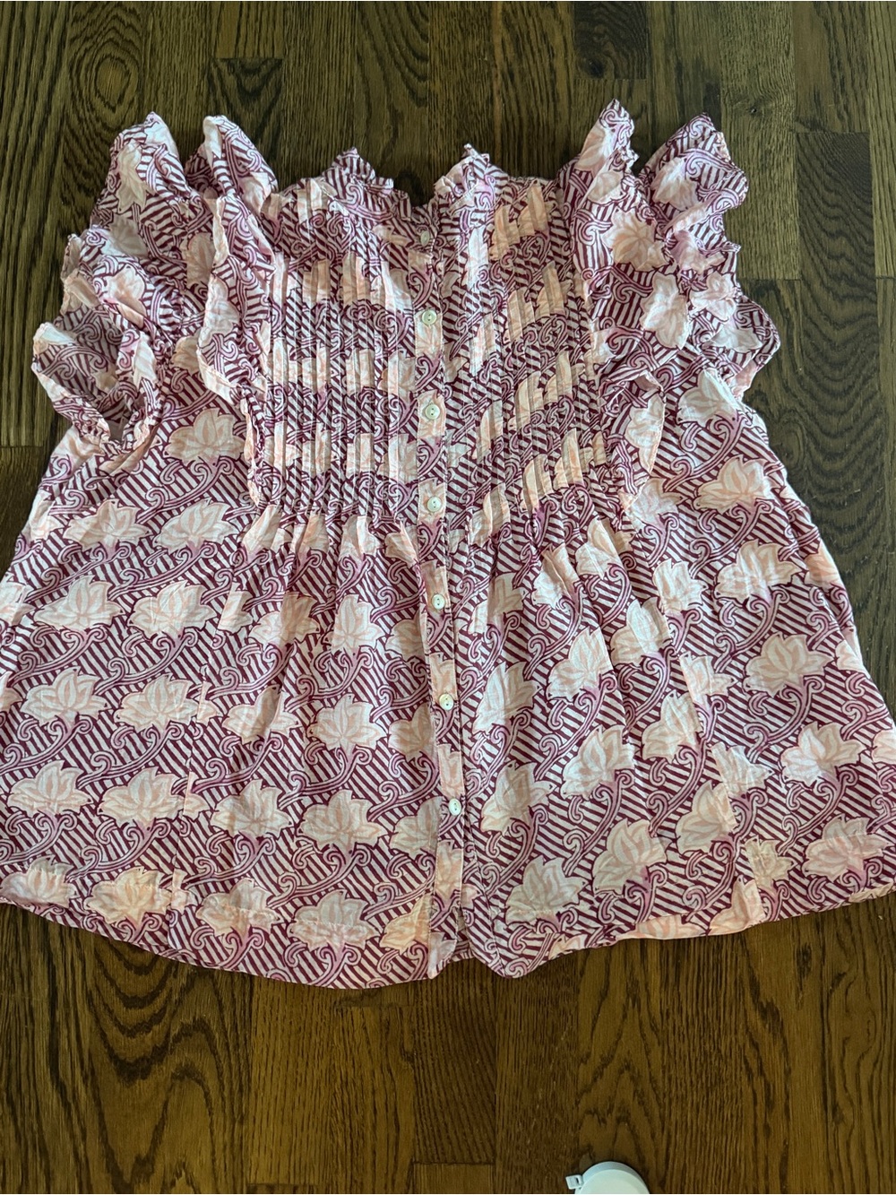 Great Oliphant sleeveless ruffle shirt!  Very flowy and so flattering!  Size M - Picture 6 of 7